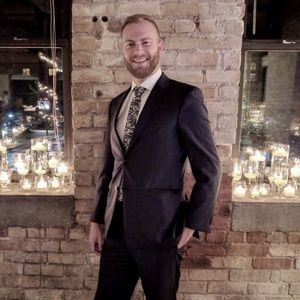 Meet your Posher, Adam